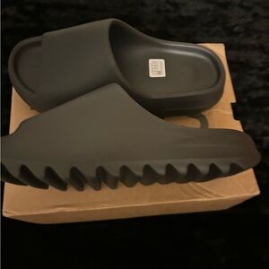 COPY - Onyx Yeezy slides